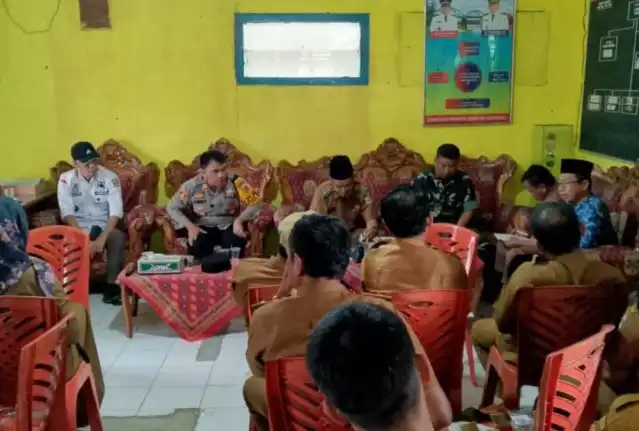Rakor Lintas Sektor, Camat Rawas Ulu Ingatkan Perangkat Desa Harus Disiplin Selama Jam Kerja